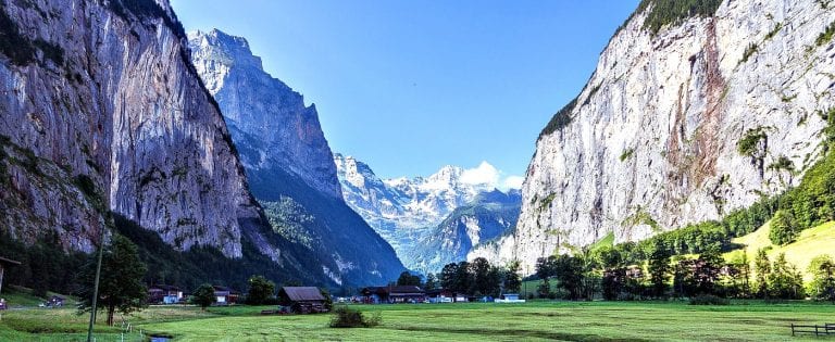 Italienerin Jungfrau Schwarz Fisten